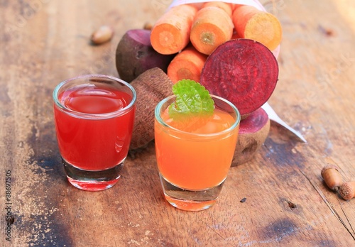 mix fresh beetroot and carrot juice