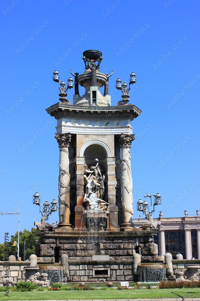 Obraz premium Das berühmte Monument am Placa d'Espanya in Barcelona