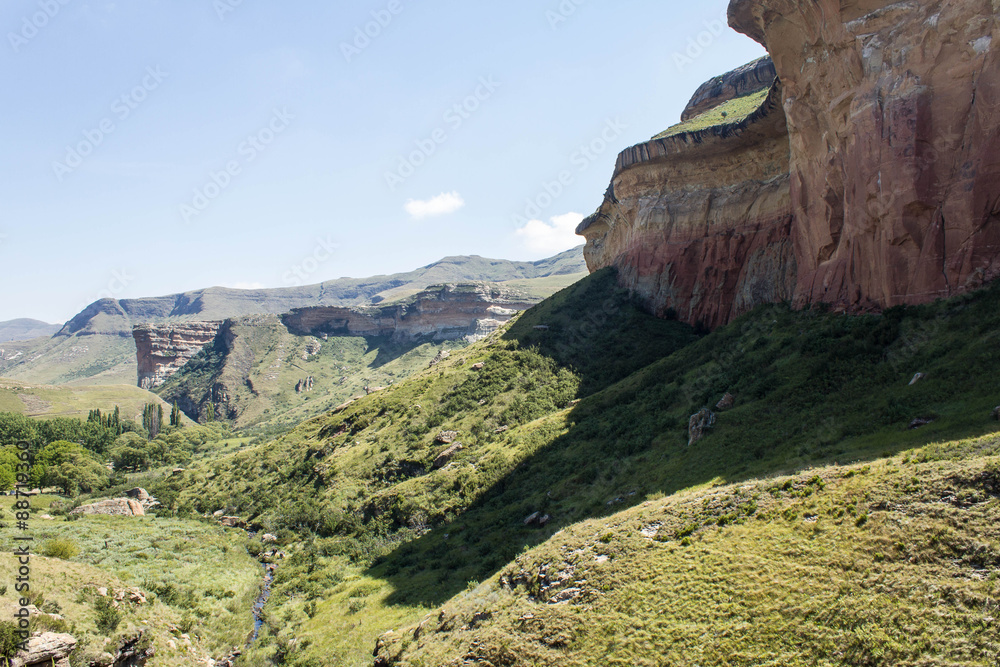 Naklejka premium Golden Gate Red Mountains