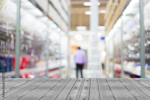 Blurred image of shopping mall and bokeh background
