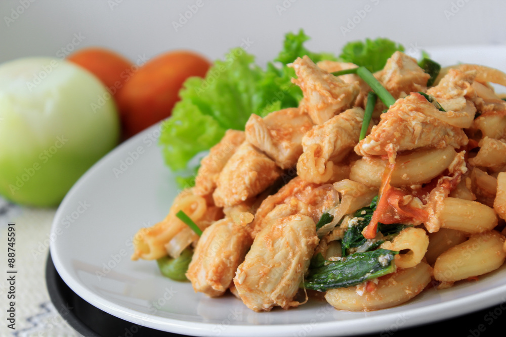 Fried macaroni with chicken and tomato sauce Fried macaroni with chicken and tomato sauce
