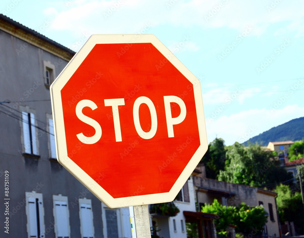 panneau de stop,signalisation en ville