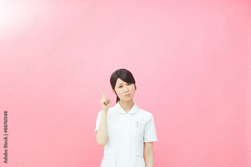 指差す困ったナース 指差す困ったナース