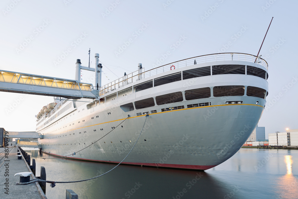 Holland, Rotterdam, Kreuzfahrtschiff im Hafen Holland, Rotterdam, Kreuzfahrtschiff im Hafen