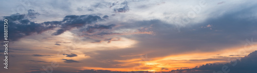 panorama sunset sky © yotrakbutda
