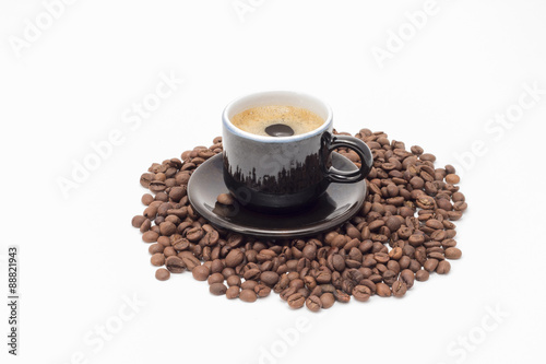 Кофе с зернами.