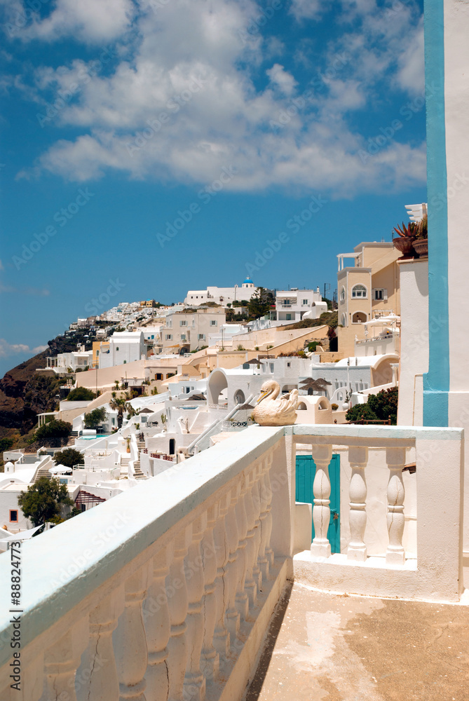 Fototapeta premium Traditional architecture of Oia village on Santorini island, Gre