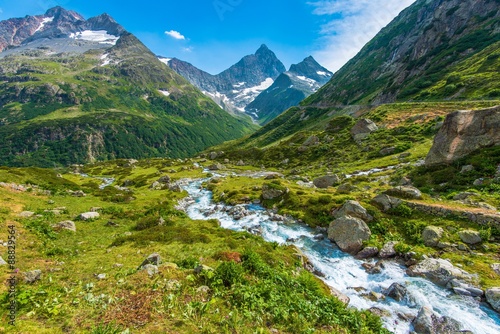 Fototapeta Naklejka Na Ścianę i Meble -  Alps Scenic Landscape