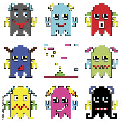 Pixelated robot emoticons 1 shooting spaceship element inspired by 90's computer games showing different emotions     © zozodesign