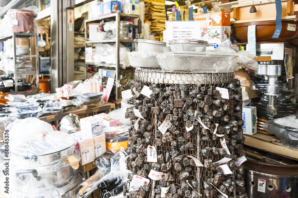 かっぱ橋道具街の店先