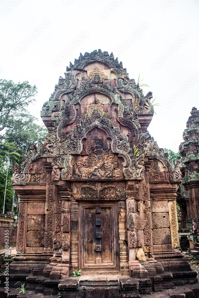Naklejka premium buildings and arts in Banteay Srei in Cambodia
