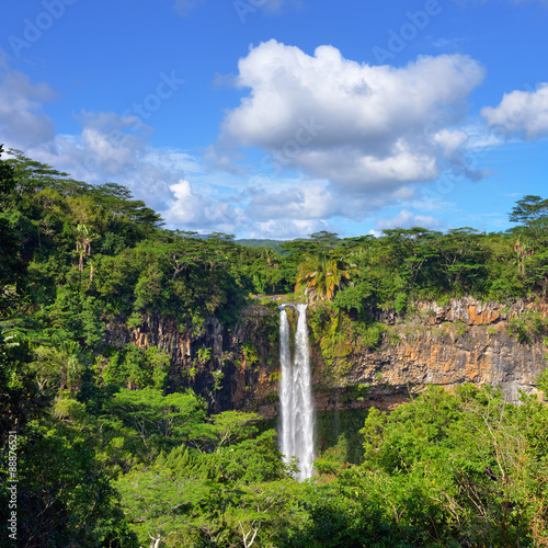 Chamarel falls © Oleg Znamenskiy