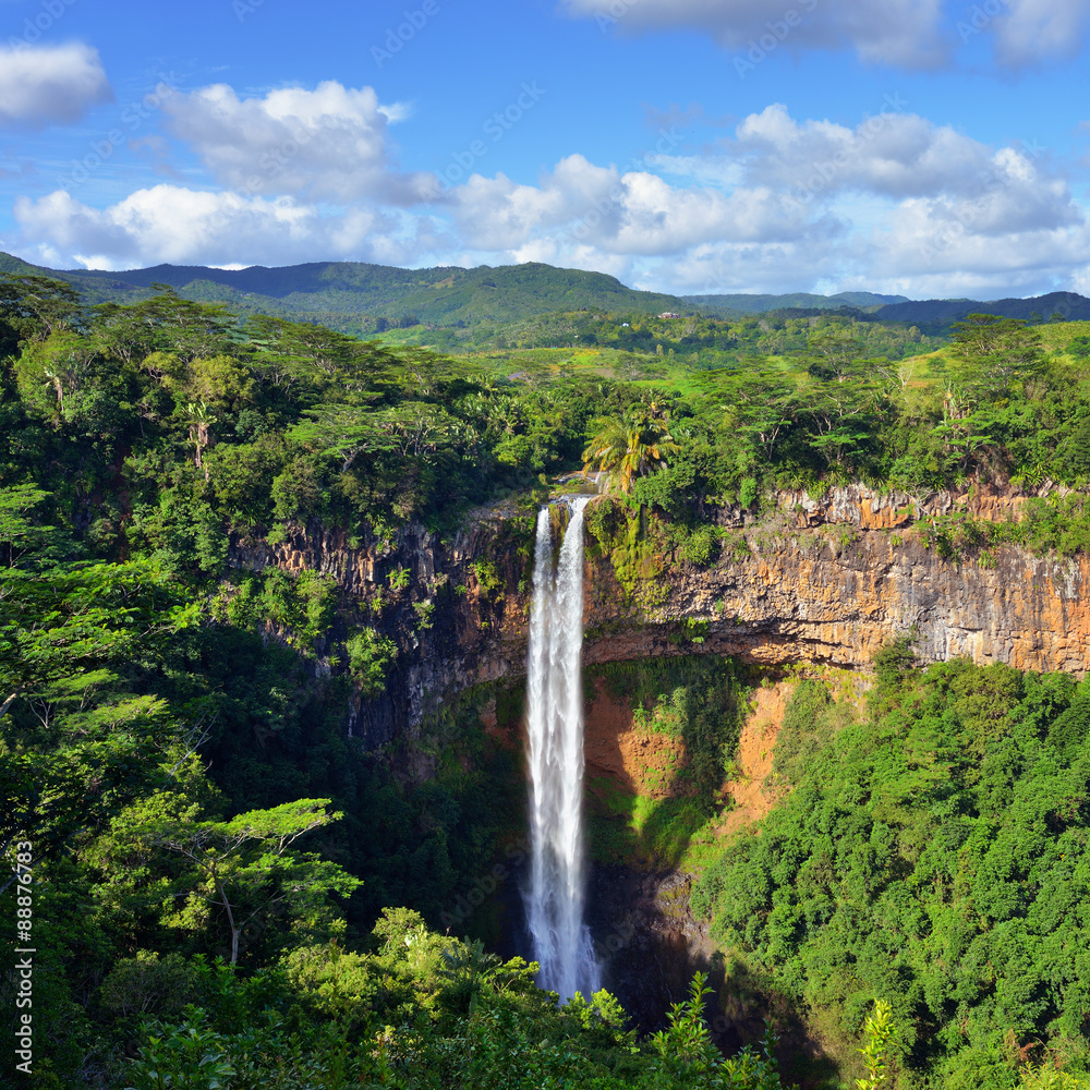 Fototapeta premium Chamarel upada