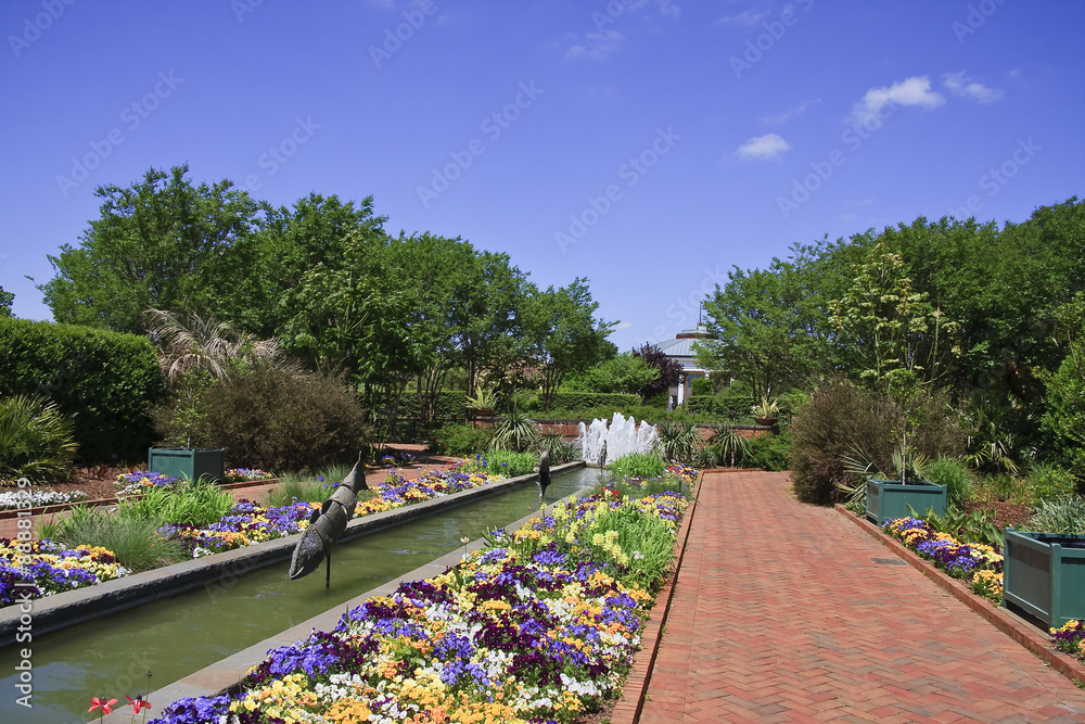 Fototapeta premium Daniel Stowe Canal Garden in Belmont, North Carolina