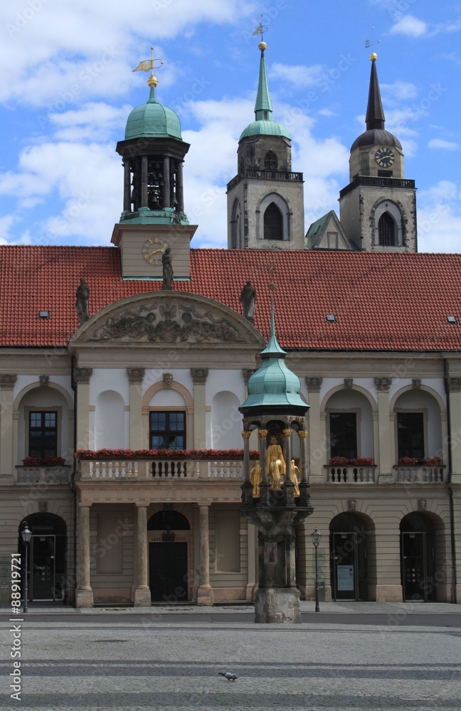Magdeburg, Alter Markt mit Rathaus und Goldenem Reiter