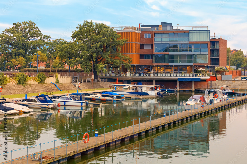Obraz premium yachts in harbour of Wroclaw