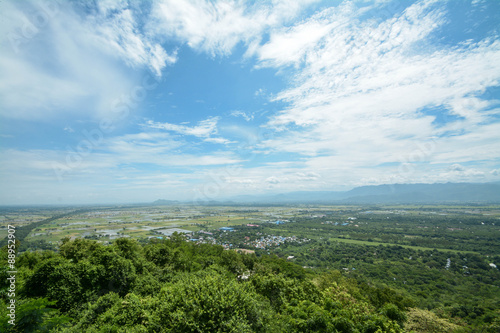 Viewpoint at Mandalay Hill is a major pilgrimage site. A panoramic view of Mandalay from the top of Mandalay Hill alone makes it worthwhile to attempt a climb up