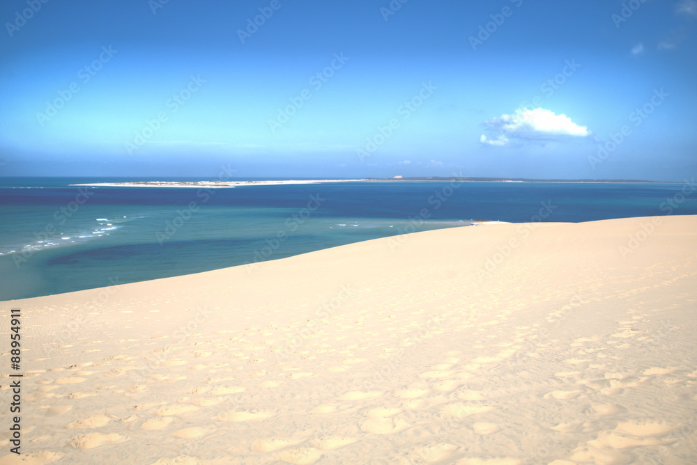 White beach on the Bazaruto Islands near Vilanculos in Mozambique
White beach on the Bazaruto Islands near Vilanculos in Mozambique