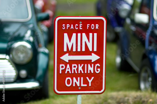 фотографія Mini Cooper's Parking