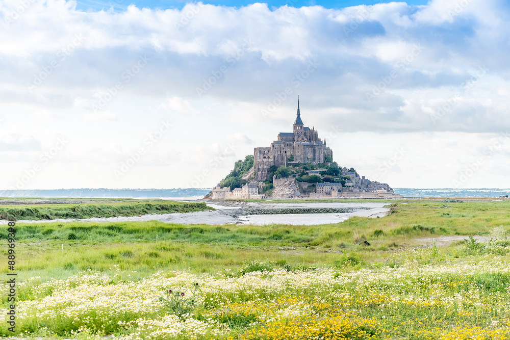 Obraz premium Mont St Michel world famous tourist attraction in Normandy, Fran