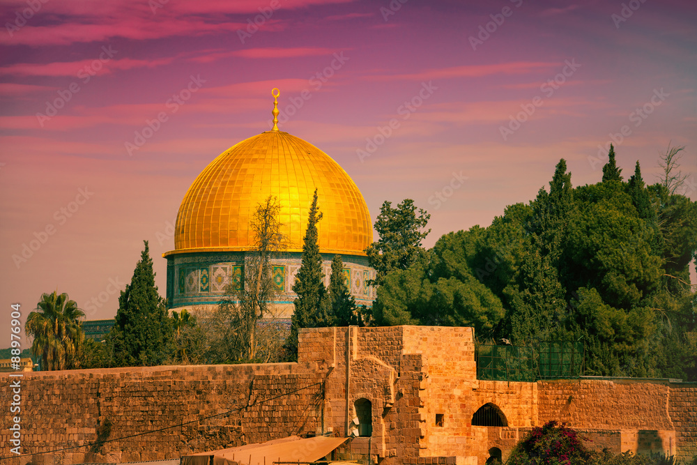 Naklejka premium Stare miasto w Jerozolimie o zachodzie słońca, Izrael