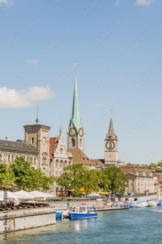 Zürich, Altstadt, Stadt, Limmat, Limmatquai, Badetag, Fraumünster, Sankt Peter Kirche, Sommer, Schweiz