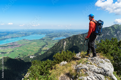 Wanderer vor See