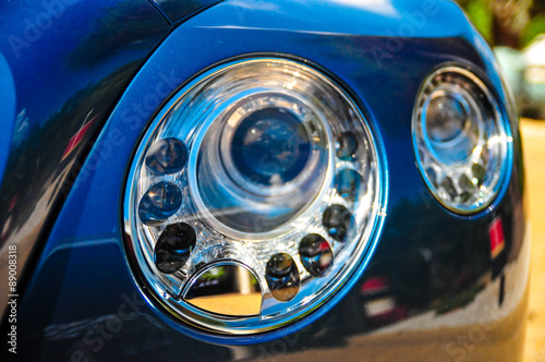 Bentley V