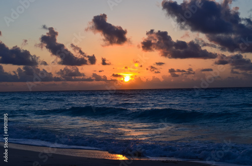 Senset on the sea beach  in Cancun © LanaMais