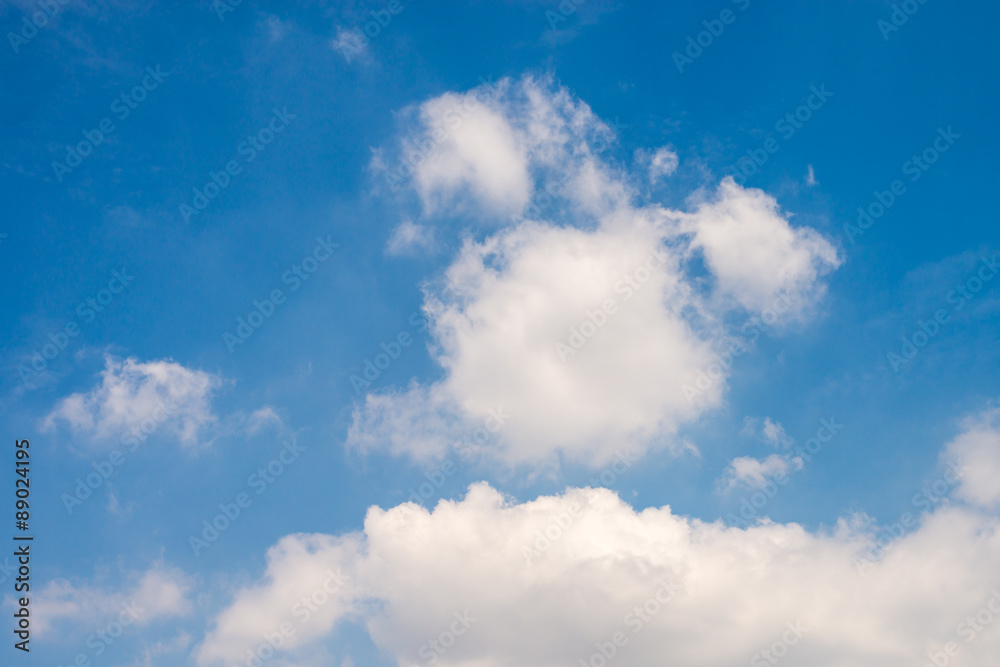 Naklejka premium clouds in the blue sky