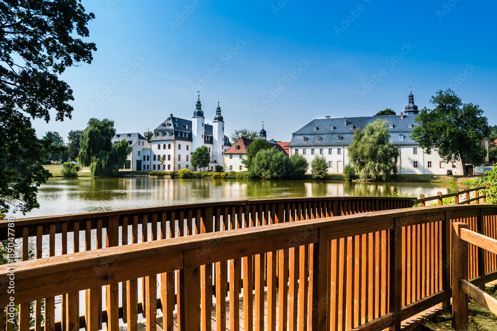 Holzbrücke am Schloss Blankenhain