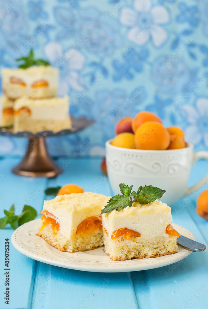 Cake cheesecake with apricots, summer dessert Cake cheesecake with apricots, summer dessert