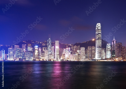 Hong Kong at night © ymgerman