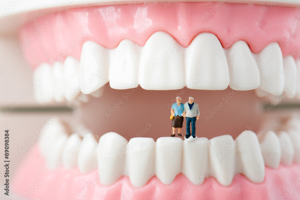 Obraz premium 高齢者と歯