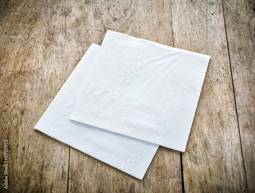 white paper napkins © Mara Zemgaliete