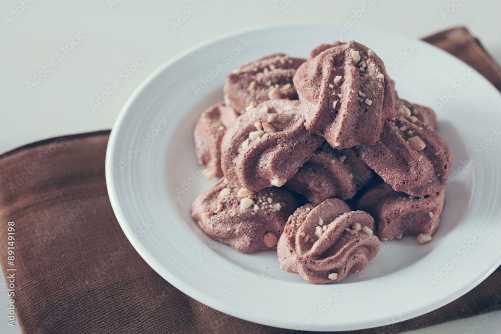 cocoa meringue cookie with peanut cocoa meringue cookie with peanut