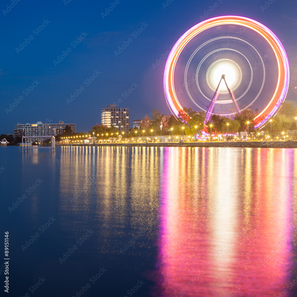 Obraz premium Ferris wheel at night
