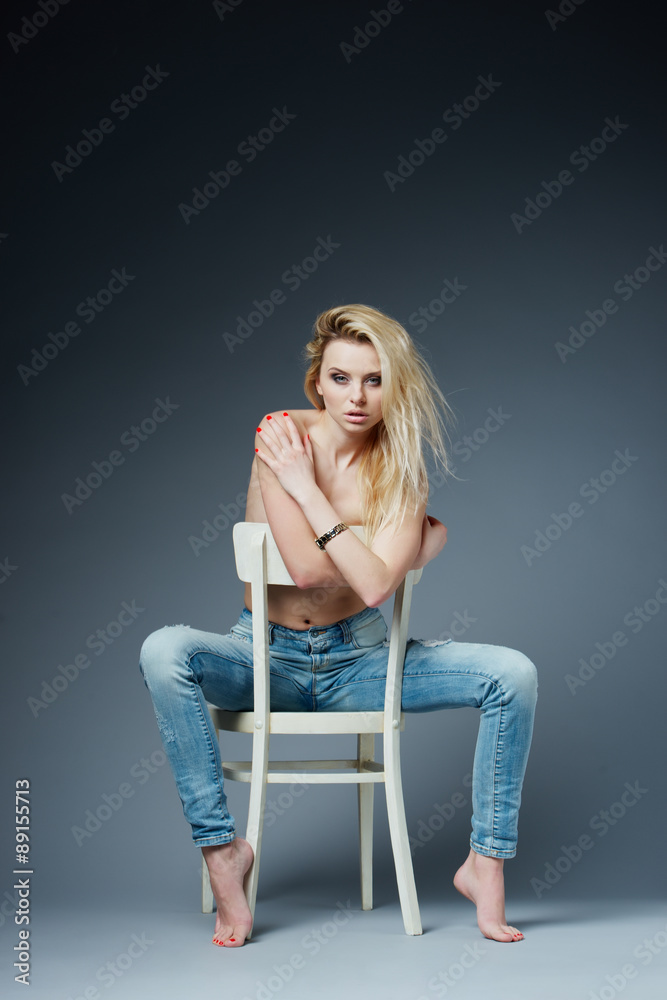 Fototapeta premium blonde sexy girl studio portrait shot