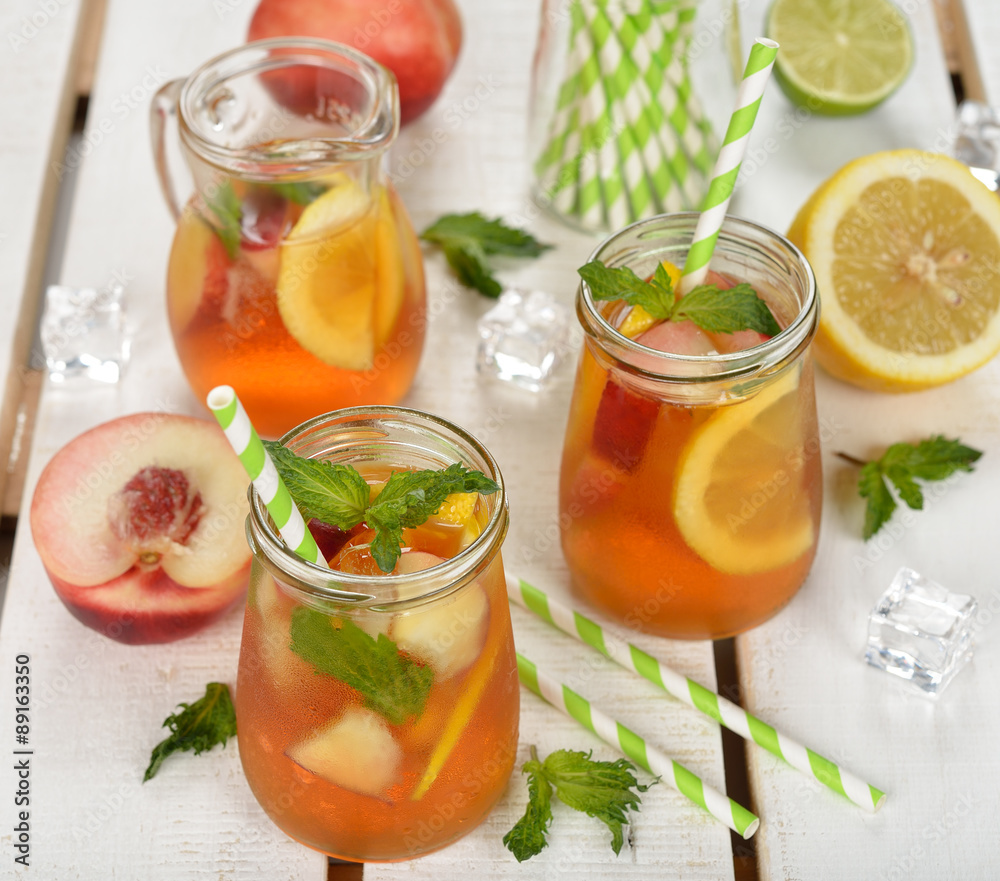 Ice tea with lemon, peach and mint Ice tea with lemon, peach and mint
