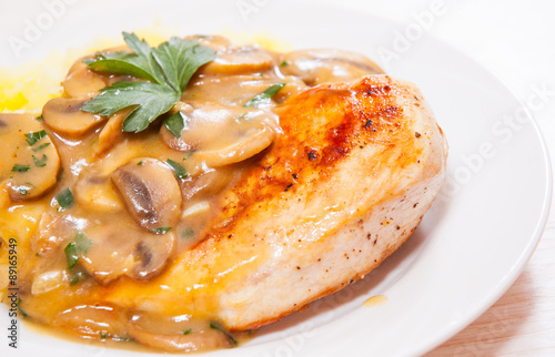 Foto Chicken Breast with Mushroom Sauce and mashed potato