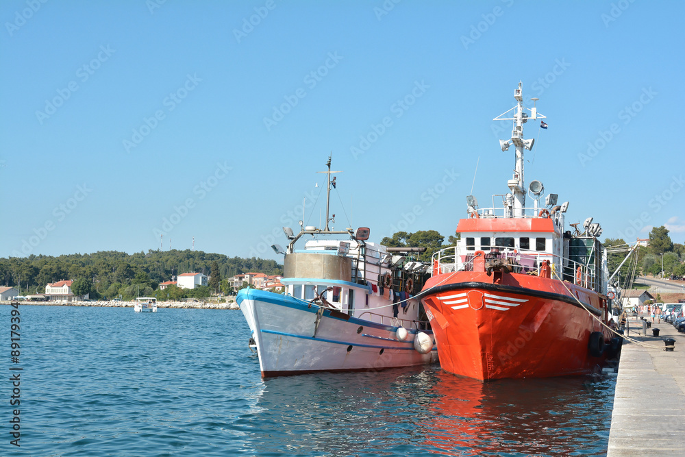 Fototapeta premium Fischerboote im Hafen von Rovinj in Kroatien