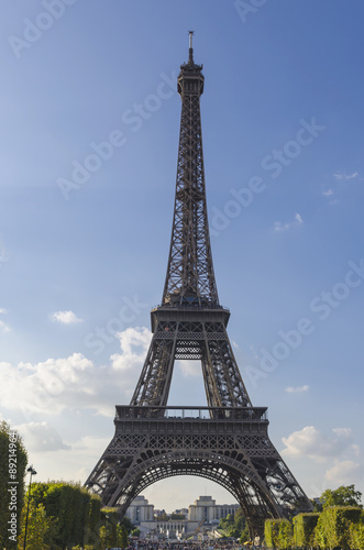 Paris Eiffel tower © Alfonsodetomas