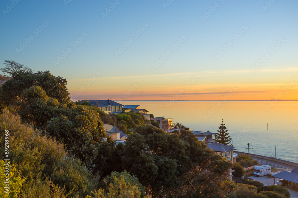 Houses on Olivers Hill overlooking the Mornington Peninsula Suns