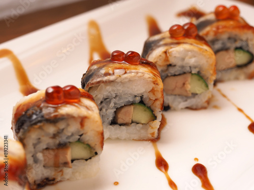 eel sushi roll