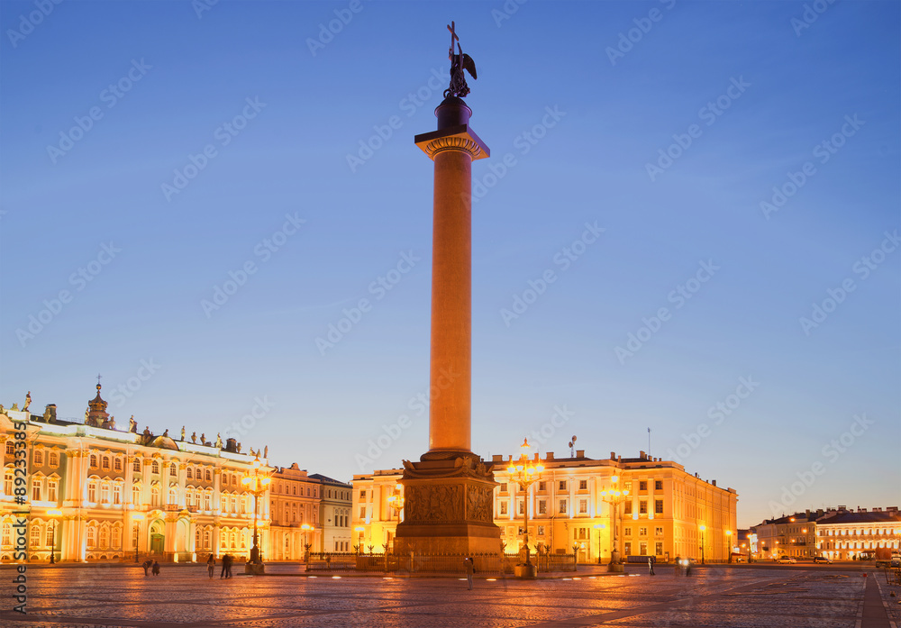Белая ночь на Дворцовой площади. Санкт-Петербург