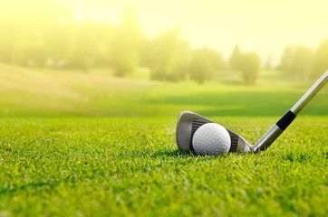 Acrylglasbilder Golf Golfausrüstung bereit für die Runde  © StefanoT
