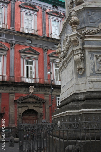 Piazza San Domenico Maggiore, particolare obelisco, Napoli.