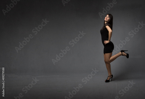 girl running wiht foot up