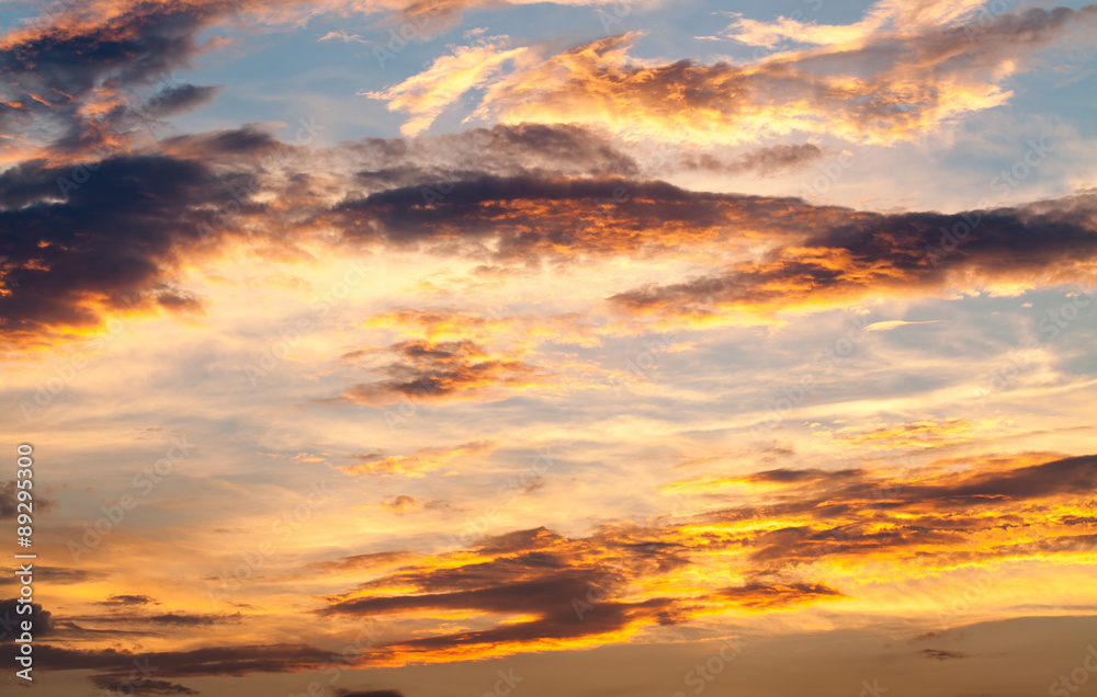 Fototapeta premium colorful dramatic sky with cloud at sunset