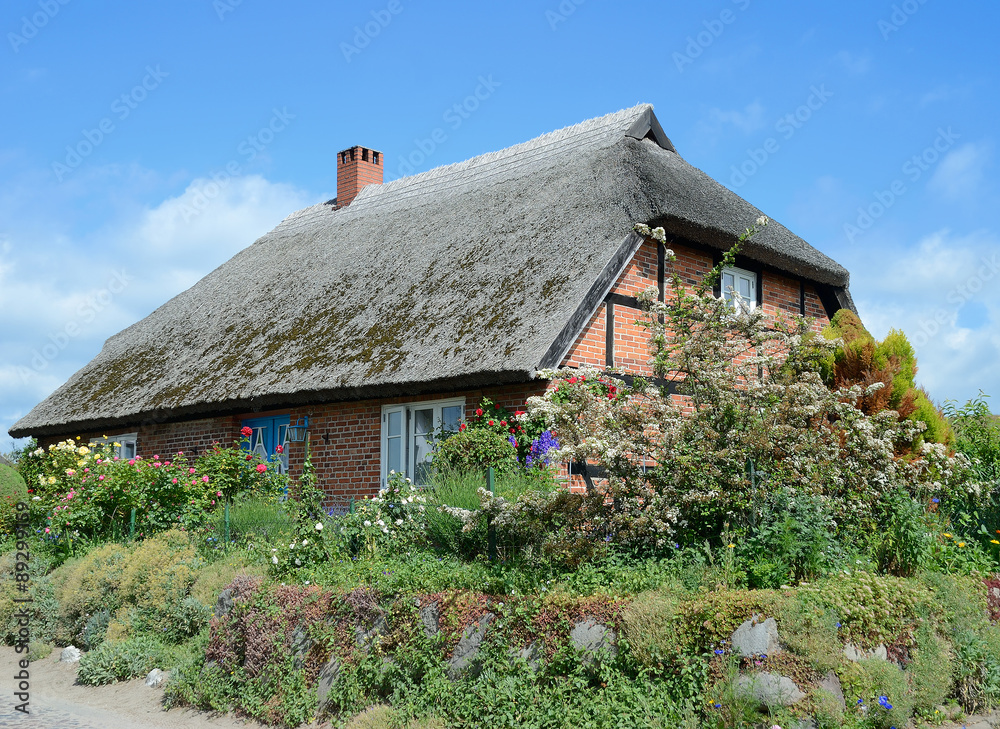 reetgedeckte Fischerkate in Groß Zicker,Mönchgut,Insel Rügen,Deutschland